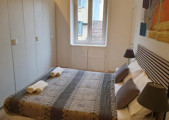 Your Spacious & Lovely Home -4 Queen Bed-